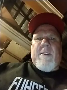 Reddog833 élő XXX-chatje