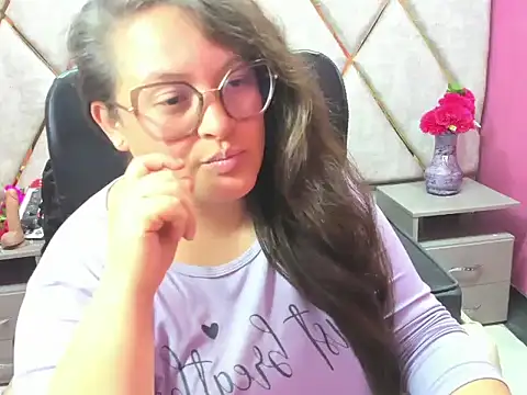 Chat +18 de Sarah_Boobs_ ao vivo