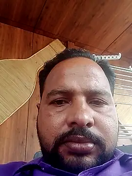 Jhon837486 Show in webcam