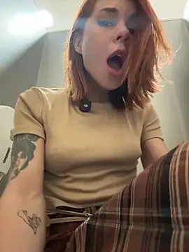 RosieSecret's Live XXX Chat