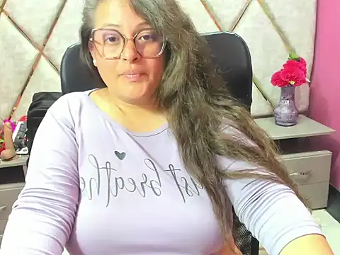 Czat XXX na żywo – Sarah_Boobs_