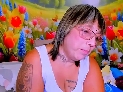 Chat +18 de indianroxy ao vivo