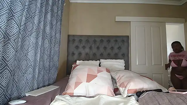 nanababe1 即時 XXX 聊天