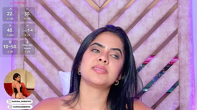 Živý XXX chat Martina-Roberts-