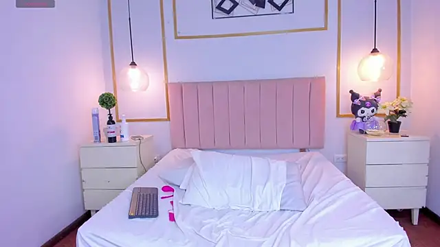 Kiri_Black_ Live XXX-chat