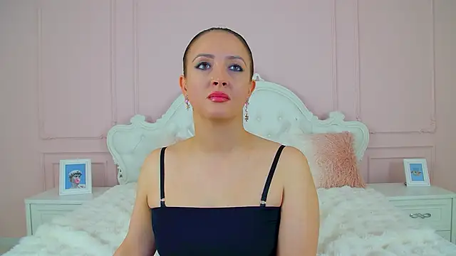 Czat XXX na żywo – ElinaBellucci