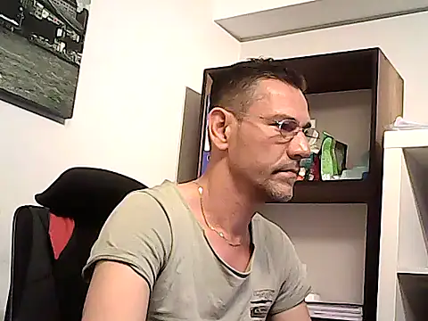 mastercharisma35 Show in webcam