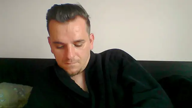 Show modela Huge_cock22cm na web-kameri