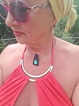 Show modela Hot-Muci na web-kameri