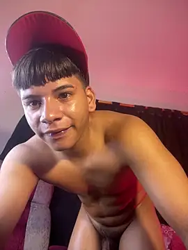 Aless_bigg Adlı Modelin Web Kamerası Şovu