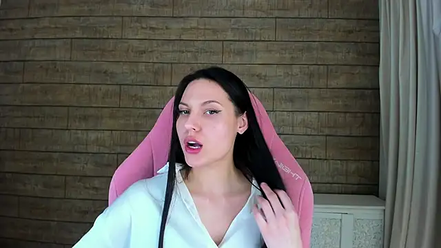 Chat +18 de AliceVersal ao vivo