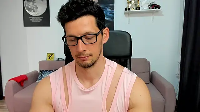 BrutusK08 Webcam Show