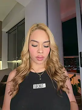 Karyriosn Live XXX chat