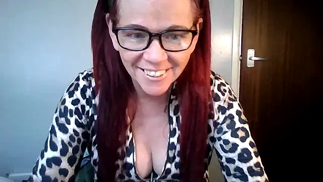 Chat XXX en directo de Forbidden-Irish-x