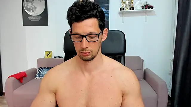 BrutusK08 webkamerás műsora