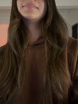 aly_golden_'s Webcam Show