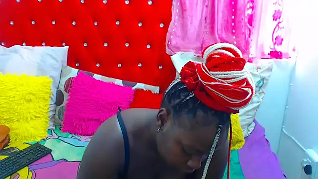 XXX chat uživo modela melanin_lizzy