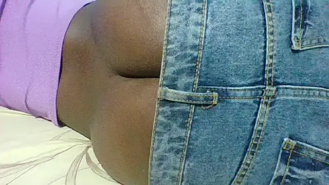 BOOBQUEEN25: вебкам-шоу