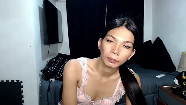 Pokazy przed kamerką – nothikaaari