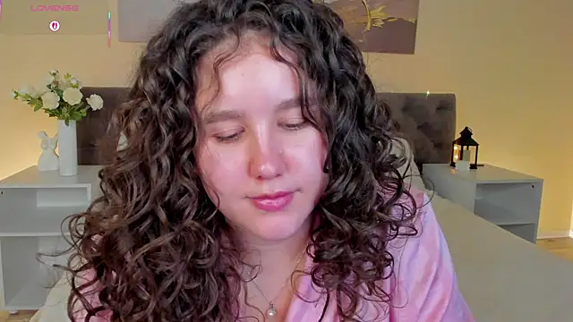 Ariella_Sol Adlı Modelin Canlı XXX Sohbeti