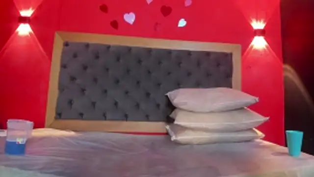 YayaHilton Live XXX-Chat