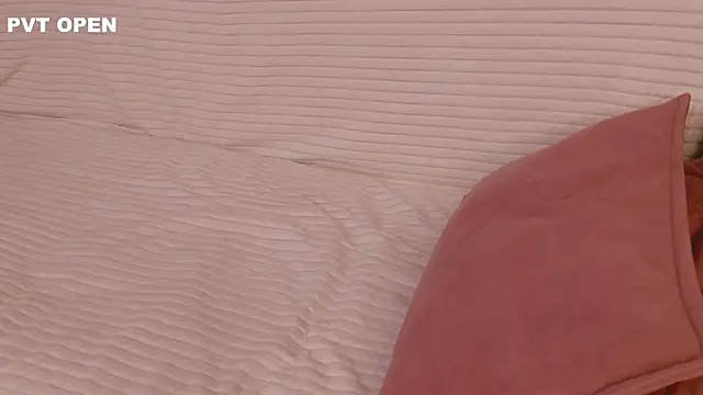 hlopushkahouseのウェブカメラショー