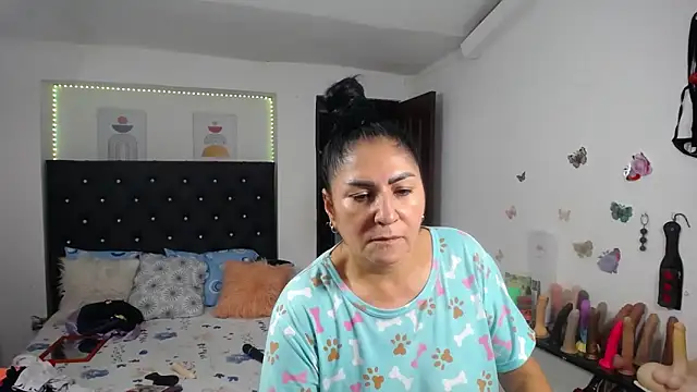 แชท XXX สดของ mature_bigboobs10