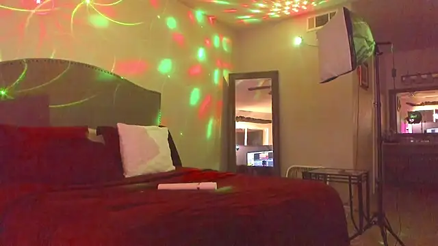 yiauana Chat XXX in diretta