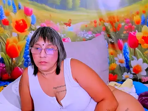 indianroxy Chat XXX live