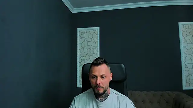 BrianHunts: онлайн-секс-чат