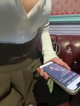 Chat XXX en directo de Molly-xiao