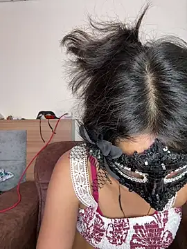 raavigirl's Live XXX Chat