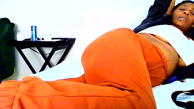 دردشة TALLnBEAUTY الجنسية المباشرة