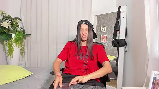 ViictoriiaSaenz's Live XXX Chat