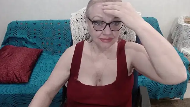 xHoneyLadyx Adlı Modelin Canlı XXX Sohbeti