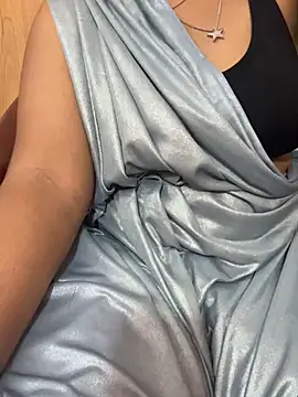 priya__sexy_ Show in webcam