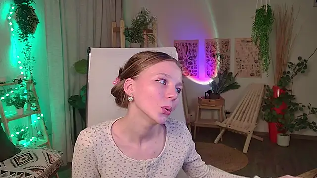 ElliFrankenweenie's Live XXX Chat