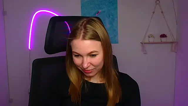 Dana_flowers élő XXX-chatje