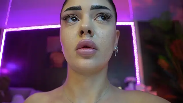 MolyStone's Live XXX Chat