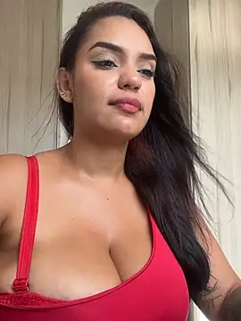 Sara-77 élő XXX-chatje