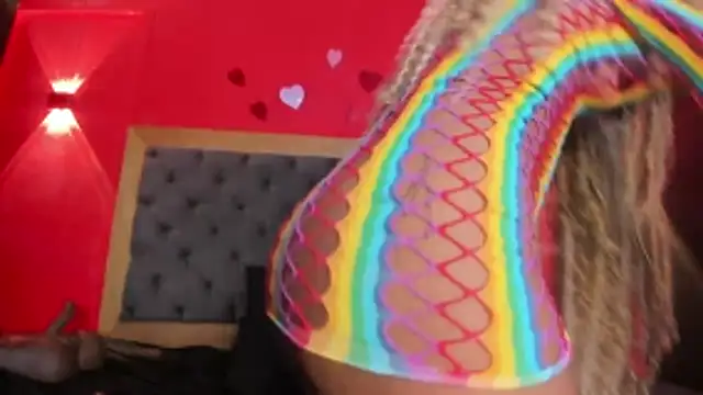 YayaHilton's Webcam Show