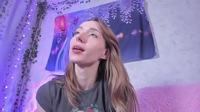 LuckySexyDoll Adlı Modelin Canlı XXX Sohbeti