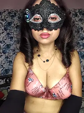 _DesigirlRoshni Adlı Modelin Canlı XXX Sohbeti