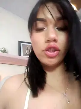 Cristal_horny69 Chat XXX in diretta