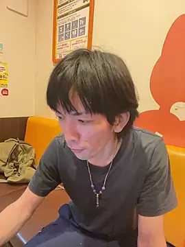 Katakuriko-Denpun 在線直播表演