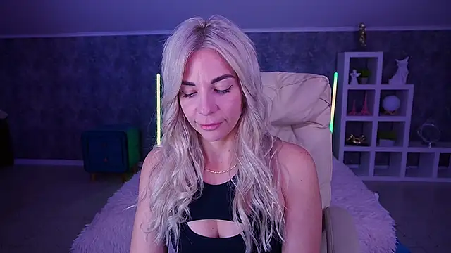 BellaRayyy's Live XXX Chat