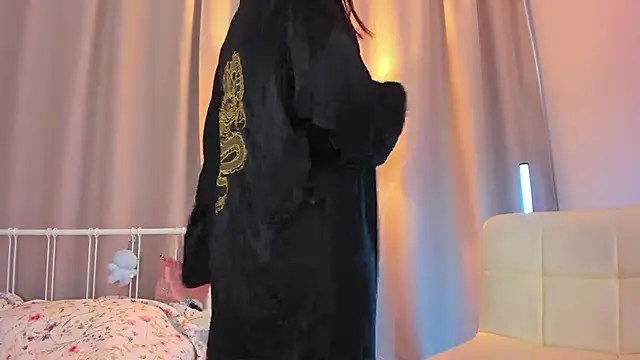 Czat XXX na żywo – AmiliYan