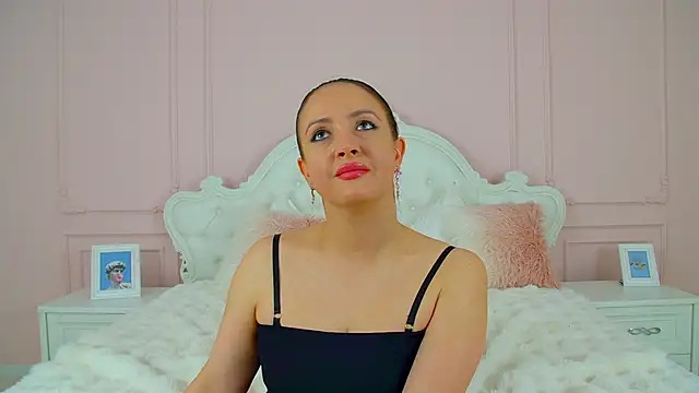 Živý XXX chat ElinaBellucci