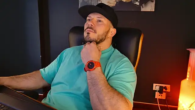 AngeloEricのライブXXXチャット