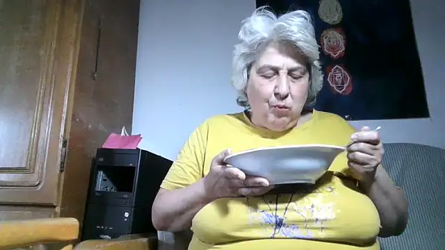 ExquisiteMature élő XXX-chatje